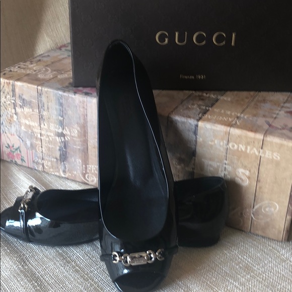 Gucci Vernice Crystal Ballet Flats - Picture 8 of 8